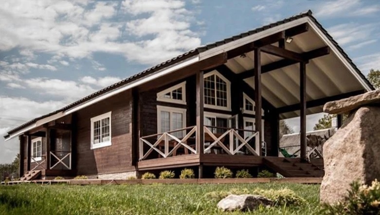 Çatı Katı İle Ahşap Dağ Evi 141 M²